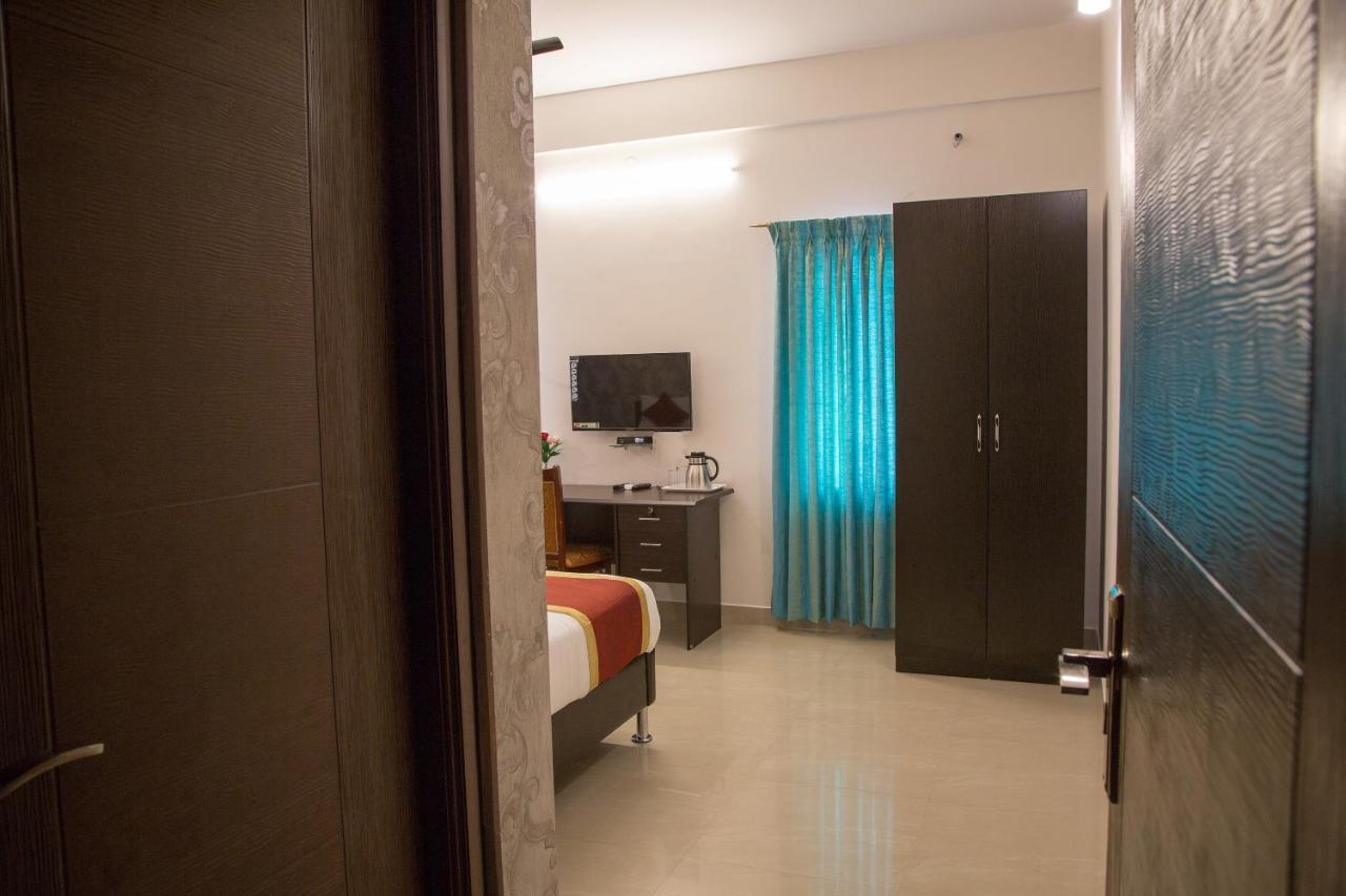 Oyo 8737 King Suites Bangalore Exteriör bild